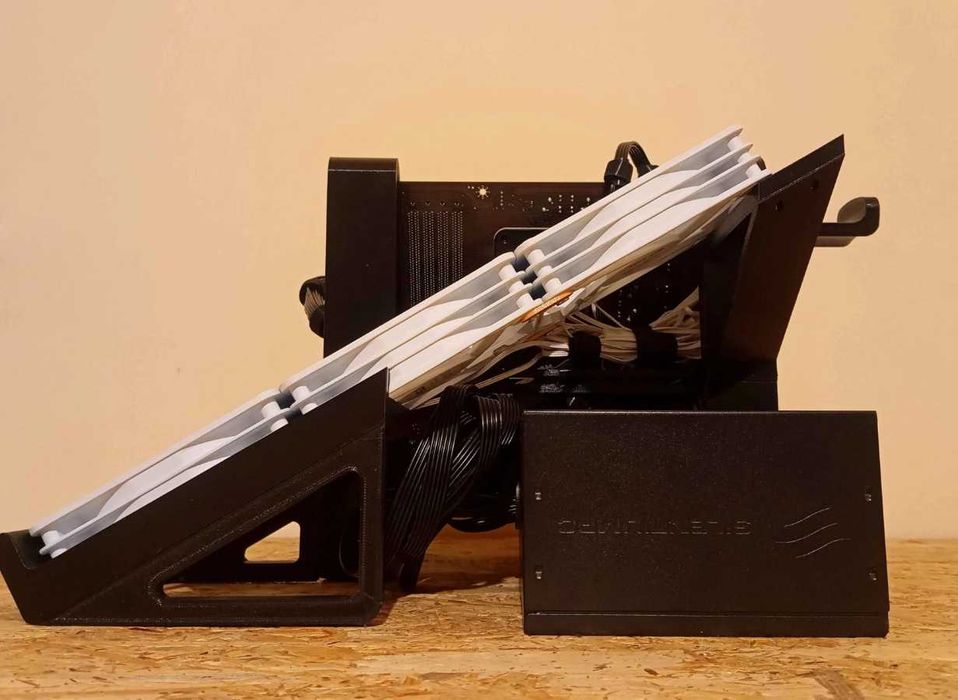 Carcasă PC Open Frame mATX – Design Premium
