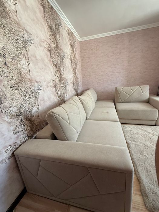 Диван размер 4.40