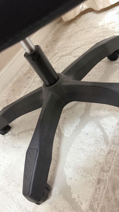 Продам коженную креслу