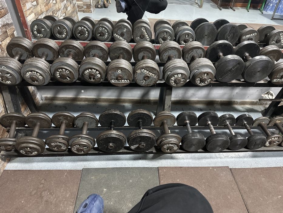 Trenajor krosover va gantellar komplekt sotiladi