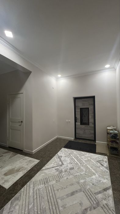 Үлкен жайлы үй сатылады