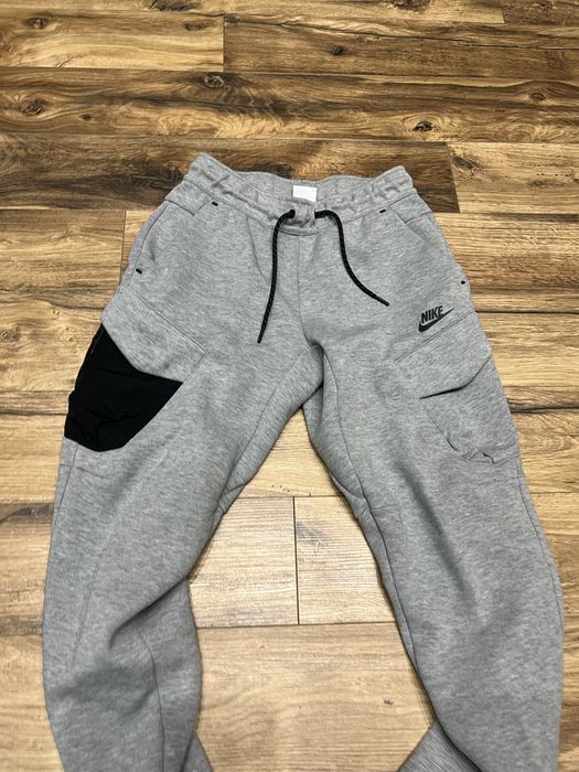 Nike Tech Fleece Utility size XS