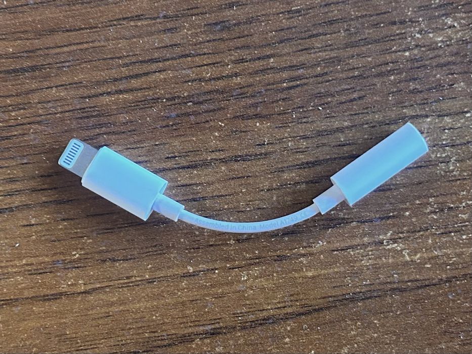 Переходник Lightning → 3.5 mm Jack (оригинал)