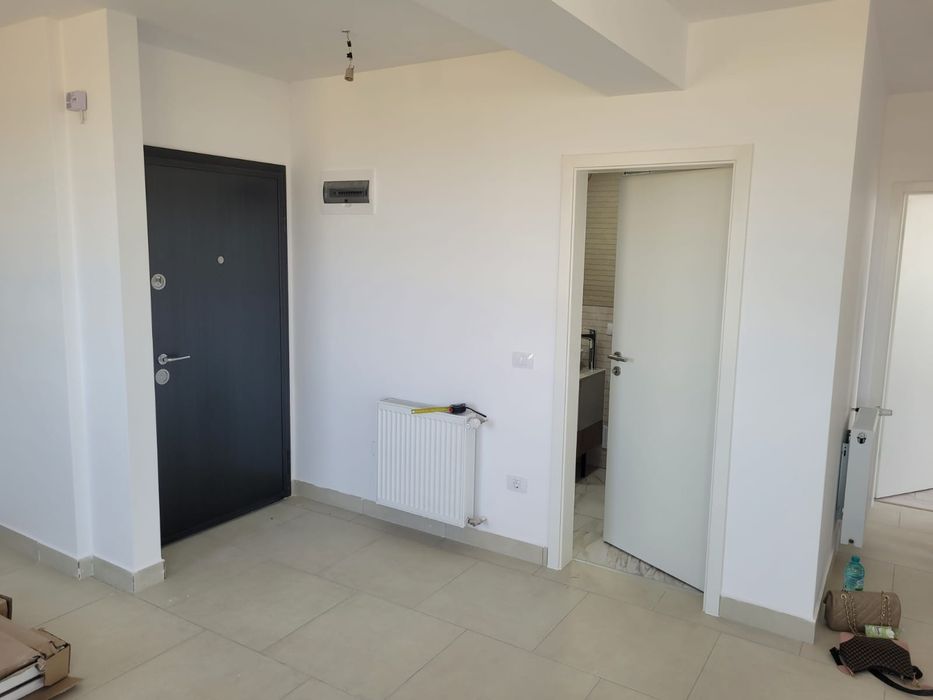 De vanzare apartament 3 camere tractorul