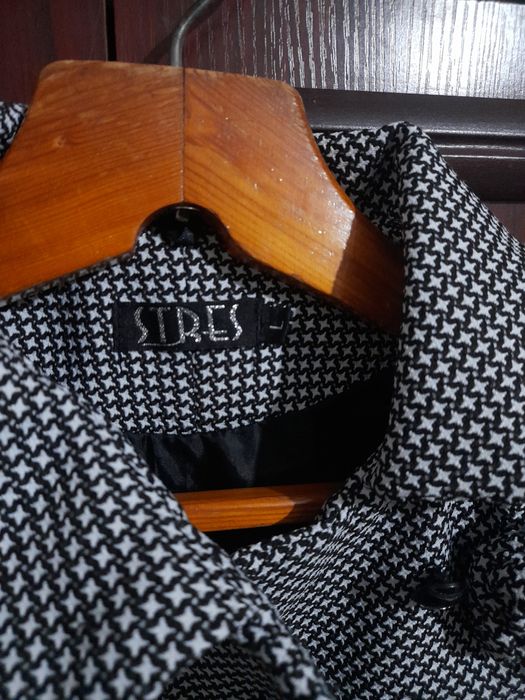 Костюм женская в хорошем состоянии  по низкий цене