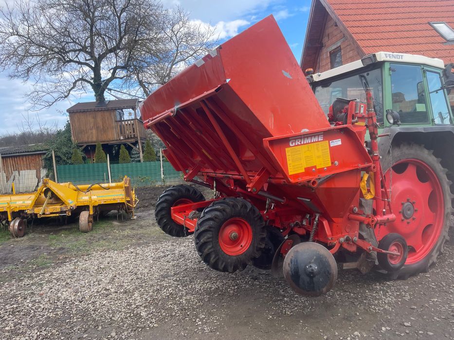Mașină plantat cartofi Grimme