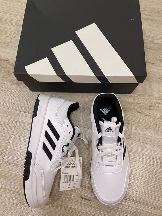 Adidas  размер 36 кроссовки оригинал кеды