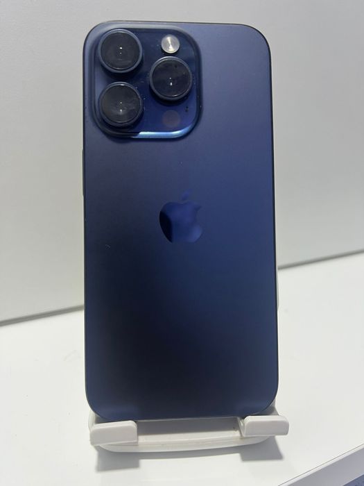 Iphone 15 Pro  256 gb Garantie