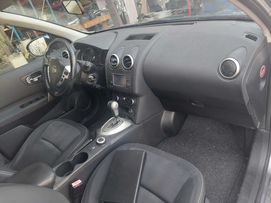 Nissan Qashqai 2.0dci , Нисан Кашкай 4х4 на части!
Октомври 2011