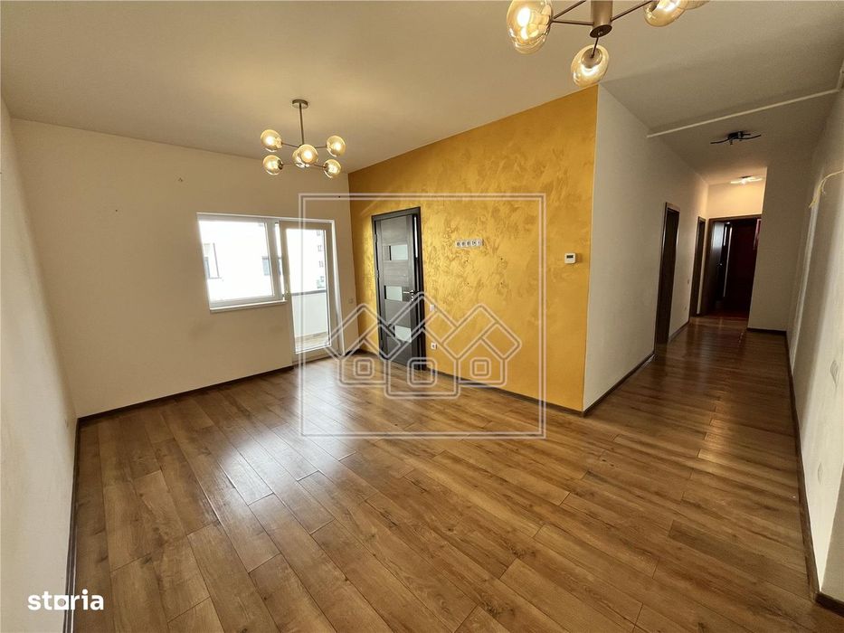 Apartament cu 3 camere, 56,6 mp utili, balcon de 7 mp - Calea Cisnadie — fotografia 1
