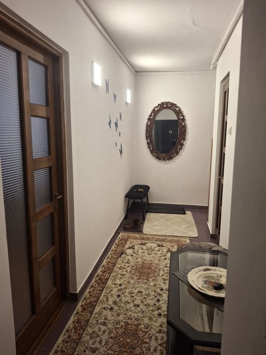 Inchiriez ap.2 camere zona centrala