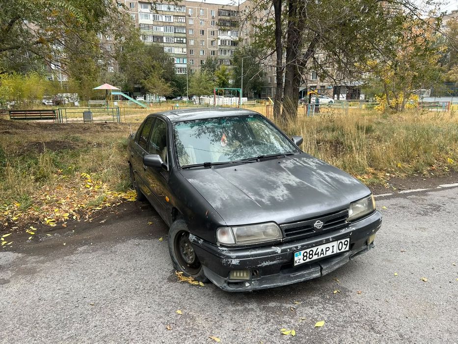 Продаю Nissan Primera 1995