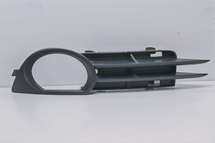 Grila bara stanga 8P3807681A Audi A3 8P/8PA (facelift) seria