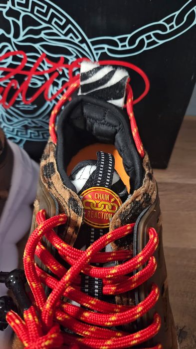 Versace Chain Reaction