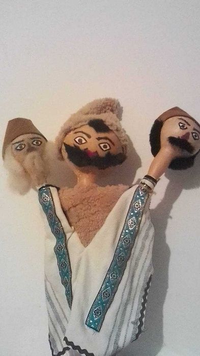 Театрален декор и кукли-герои