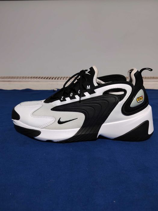 NIKE ZOOM 2K adidași mărimea 40, interior 25,5 cm.