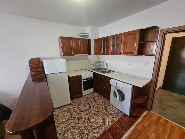 Дава се под наем Двустаен апартамент в Бургас, Зорница - 61 кв.м за 204 € - Снимка #1