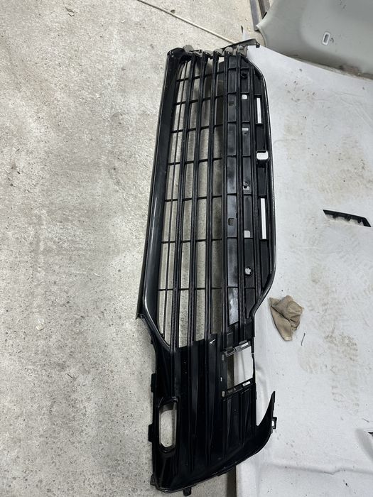 Grilă bară față toyota camry.cod:53113-33120.