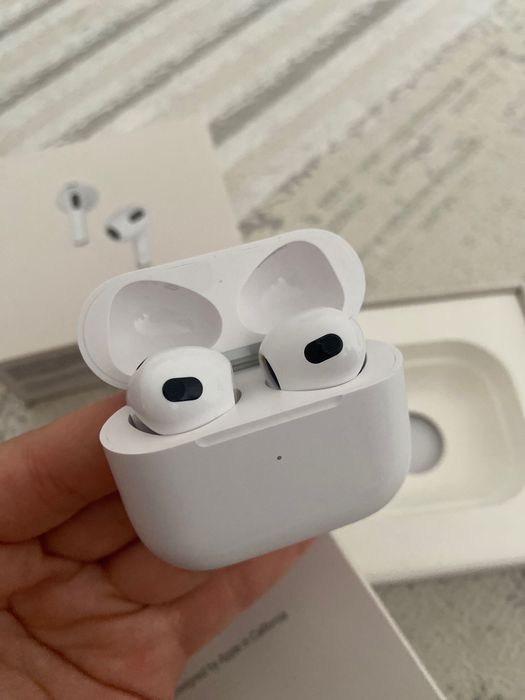 AirPods3 почти новый