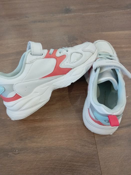 Маратонки за момиче