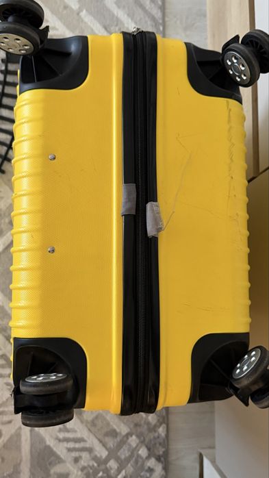 Чемодан большой