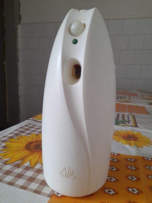 1 Aparat odorizant pentru cameră Air Wick