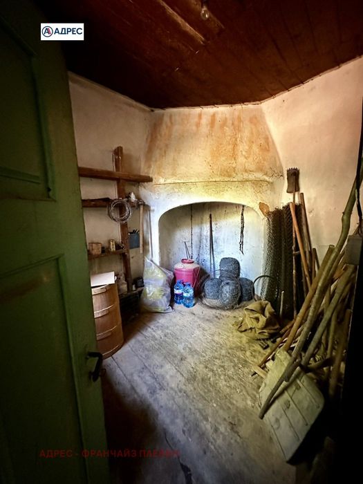 Къща в Ловеч, област-с.Шипково площ 86 цена 60000