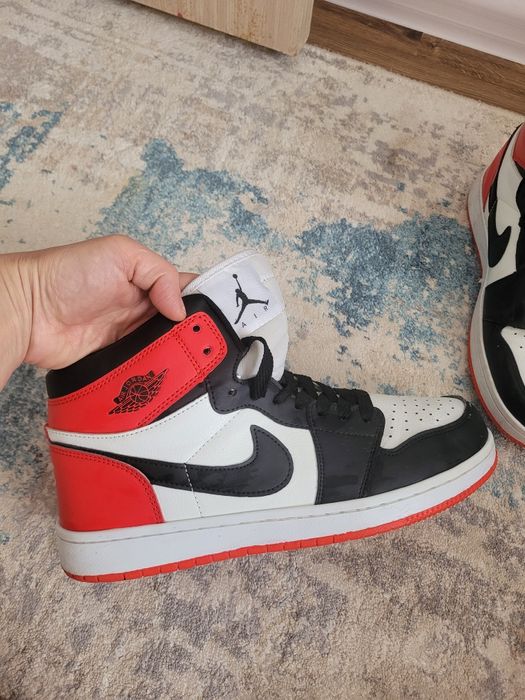 Кроссовки Nike air Jordan