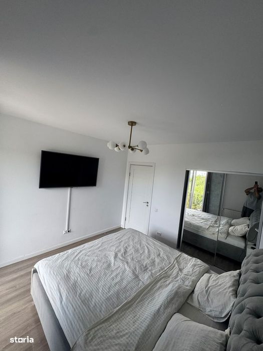 Apartament cu 3 camere, 70 mp, 2 balcoane, zona Teilor