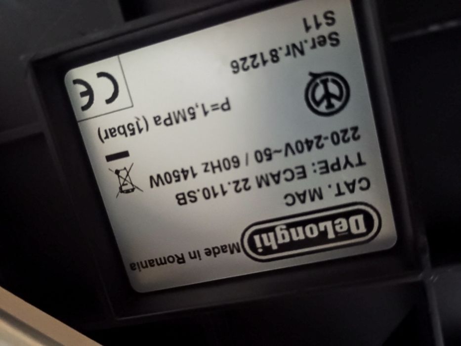 DeLonghi Magnifica S ECAM 22.110.SB автоматична кафемашина с мелачка