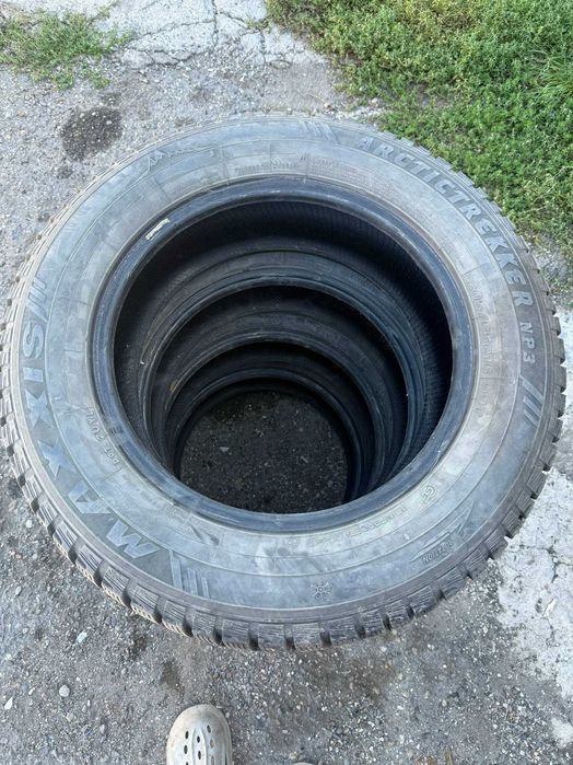 Зимние шины 205/65 /16 Maxxis