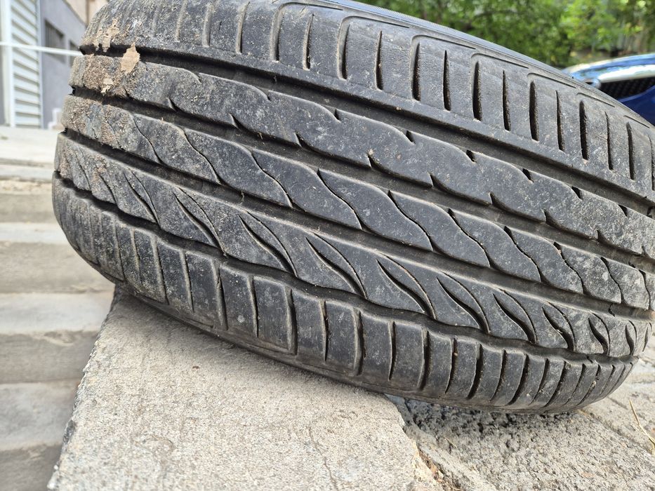 Летни гуми 17 инча 215/55ZR17 на 10 000 км. пежо 407