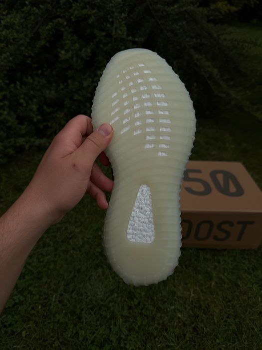 Adidasi Yeezy 350 V2 Frost Blue / Premium