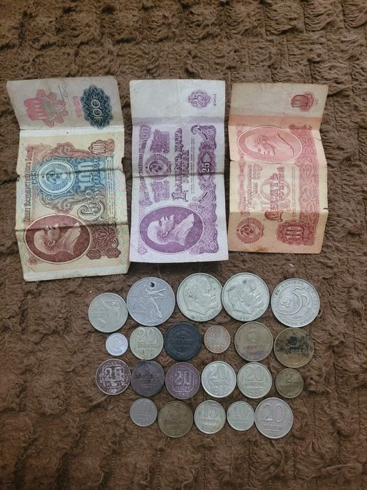 Продам разные монеты