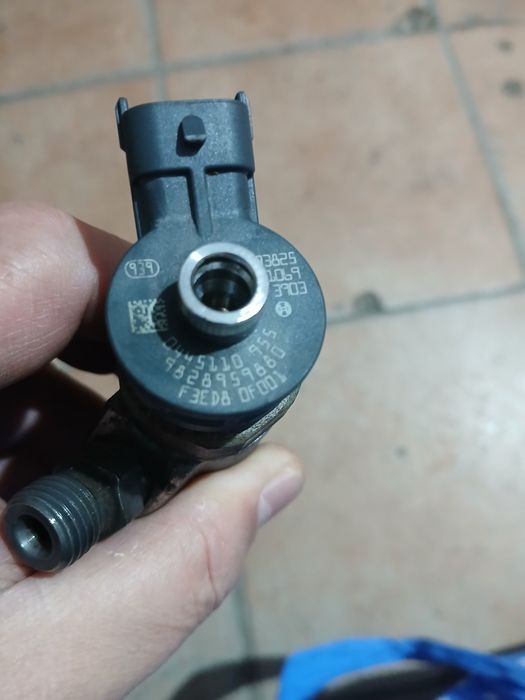 Injectoare Peugeot 3008 an 2021