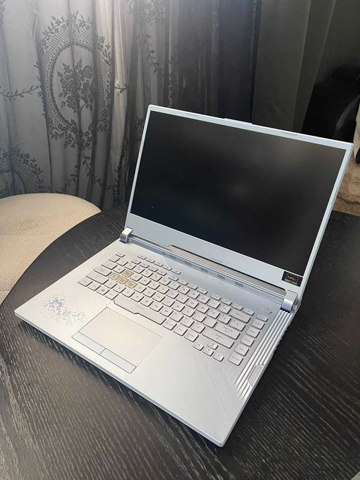 Laptop Gaming ASUS ROG Strix G15 G512LU-AL041, i7 10th Gen,  Glacier Blue DEFECT / DE PIESE