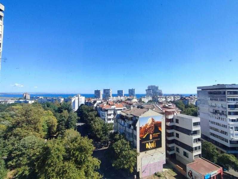 Двустаен апартамент в Лазур с гледка море