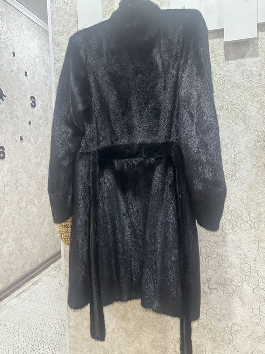 Продаётся норковая шуба