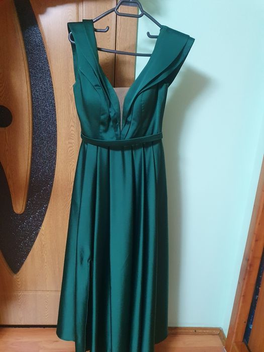 Vând rochiță de gală