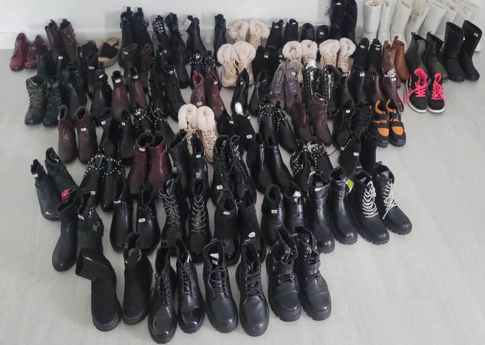 De vânzare ghete dama 45lei bucata