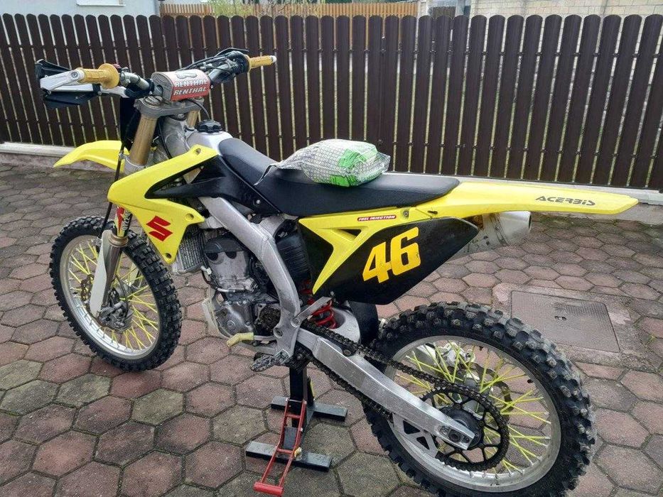Suzuki Cross 250 4T
