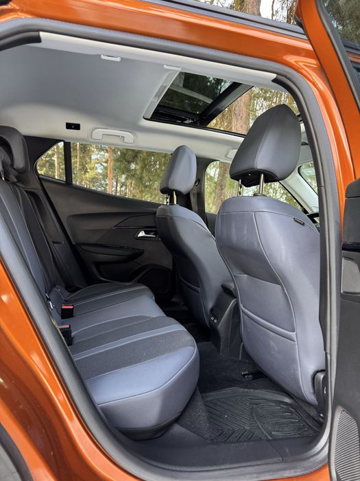 Peugeot 2008 1.5 BlueHDi Allure Panoramic LED Navi Camera Klima PDC