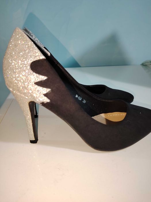 Дамски официални обувки нови