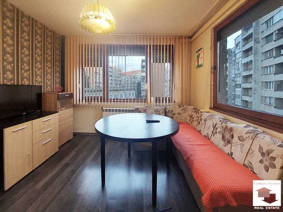 Продава се Двустаен апартамент в Велико Търново, Център - 47 кв.м за 1639 €/кв.м - Снимка #2