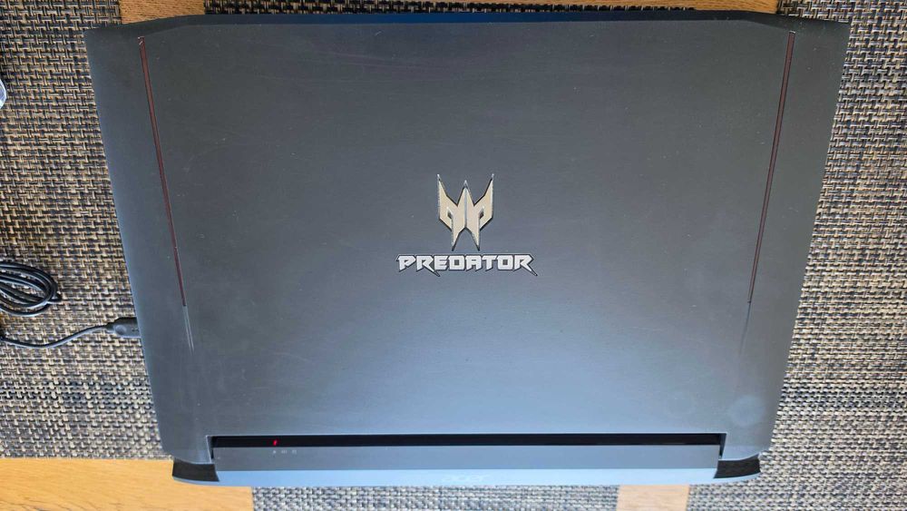 Acer Predator 17 G9-791 / i7 / 16GB / GTX 970M / SSD + HDD + пълен комплект