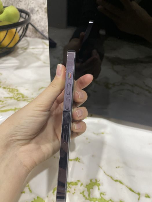 Продам айфон 14 про