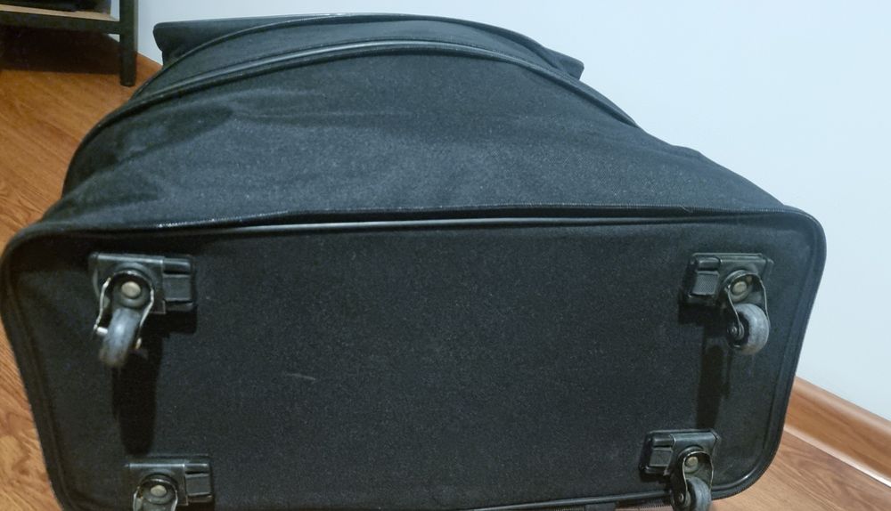 сумка дорожная крепкая