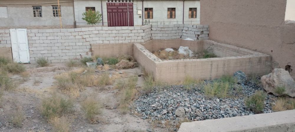 Farxodda uchastka sotiladi