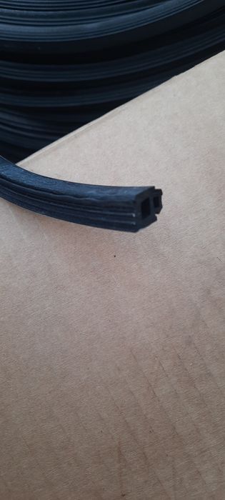 Резиновый Уплотнитель для пластиковых окон и дверей