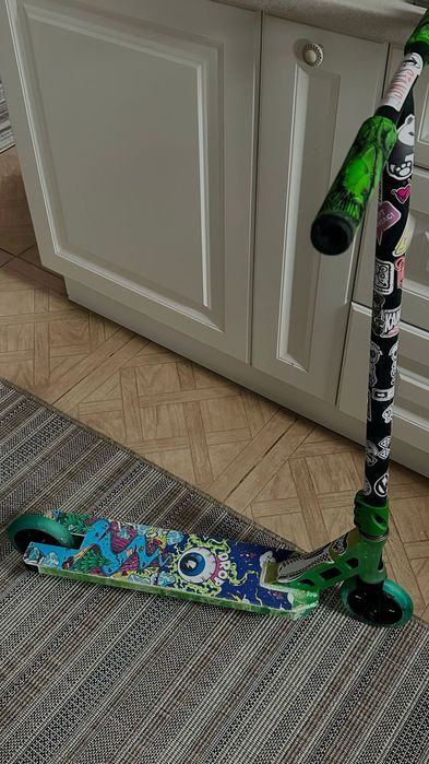 Самокат трюковой